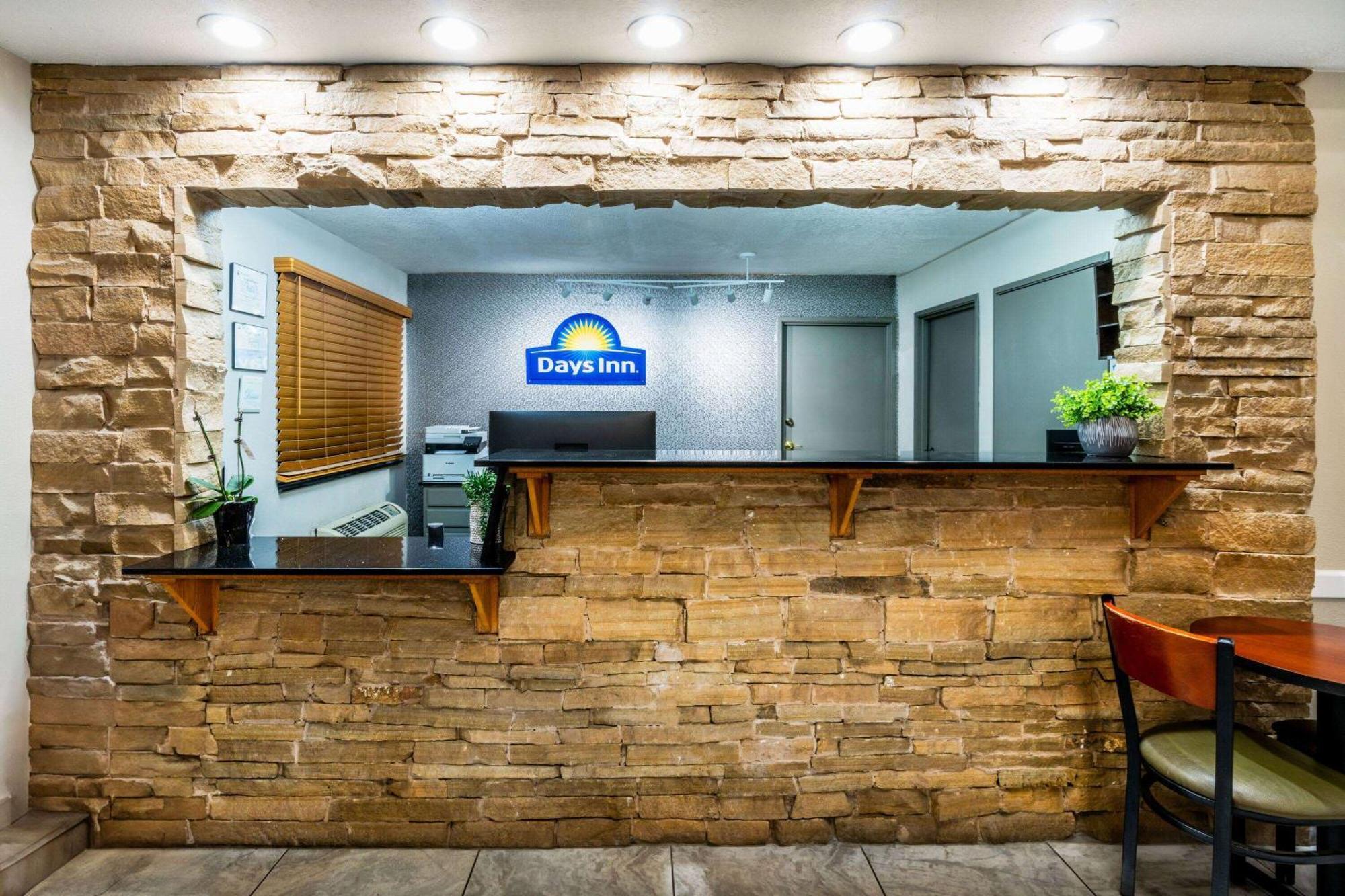 Days Inn By Wyndham Los Lunas Eksteriør billede