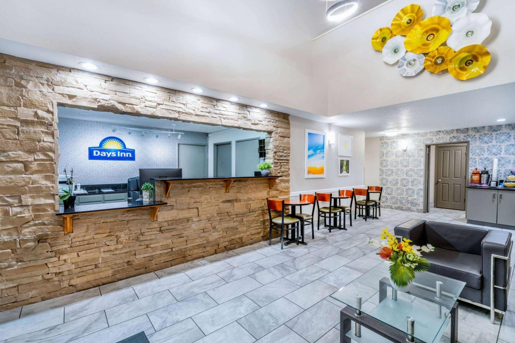 Days Inn By Wyndham Los Lunas Eksteriør billede