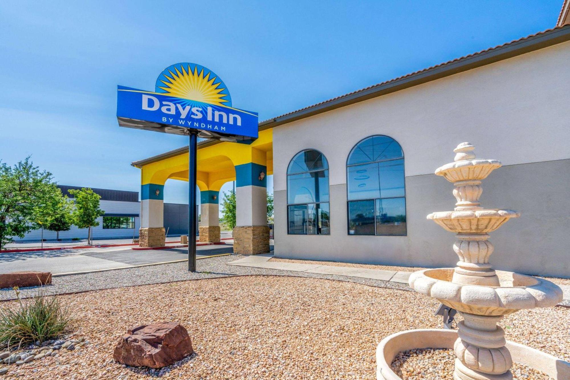 Days Inn By Wyndham Los Lunas Eksteriør billede